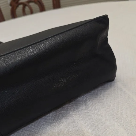 Chanel Black Caviar Leather Tote Bag (Entrupy COA INCLUDED) - Picture 4 of 17